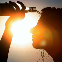Karachi's hot weather to persist for 3 days