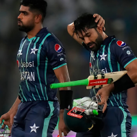Imad Wasim comes to Babar Azam's support after T20I squad omission