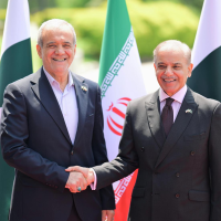 Pakistan backs Iran's right to peaceful nuclear program: PM