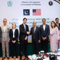 Pakistan, US officials engage to improve trade, investment