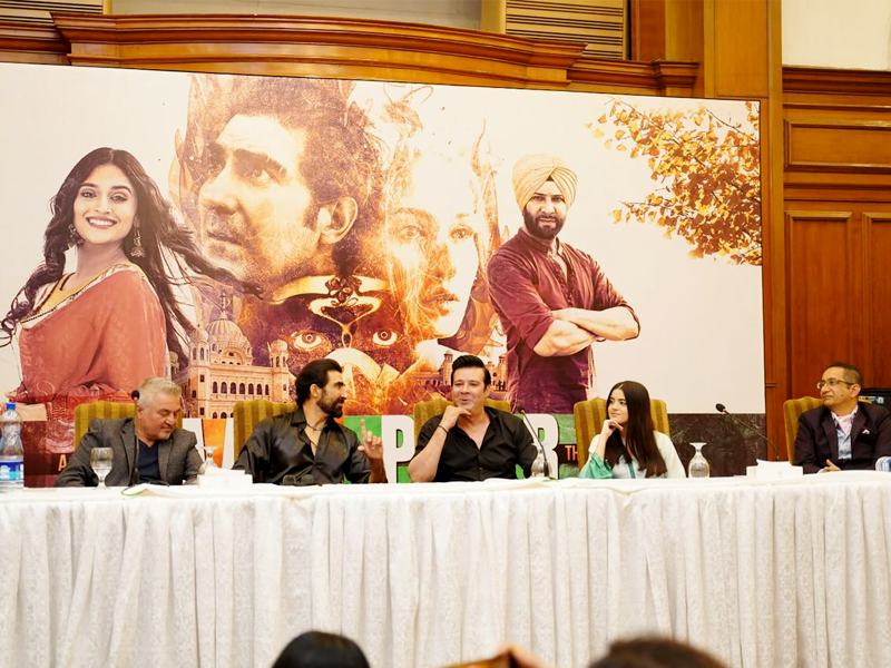 Aar Paar wins record eight awards at film festivals round the globe!