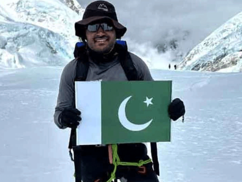 Asad Memon becomes first person from Sindh to summit Everest