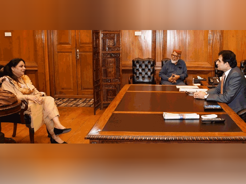 Sports Patron Asma Shah calls on Commissioner Karachi