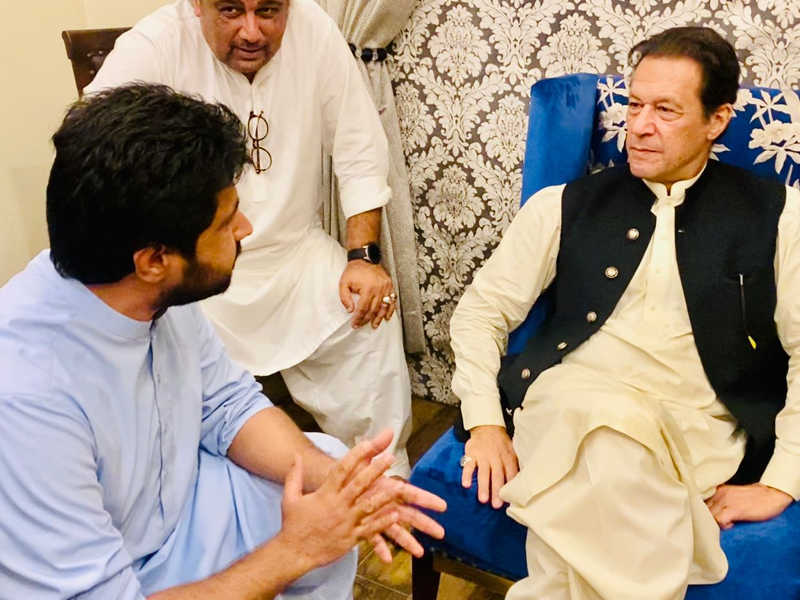 Arif Rind briefs Imran Khan regarding flood affectees in Sukkur Arif Rind briefs Imran Khan regarding flood affectees in Sukkur