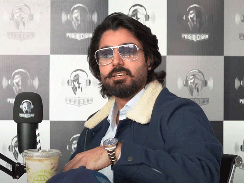Zaviyar on getting hit by father in Sang-e-Mah Zaviyar on getting hit by father in Sang-e-Mah