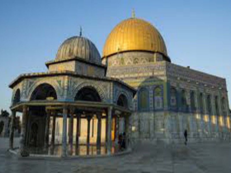 Palestinians offered Eid prayers amid Israeli brutalities Palestinians offered Eid prayers amid Israeli brutalities