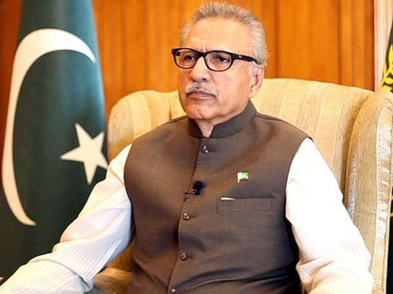 President Alvi pays tribute to Pak Army soldiers