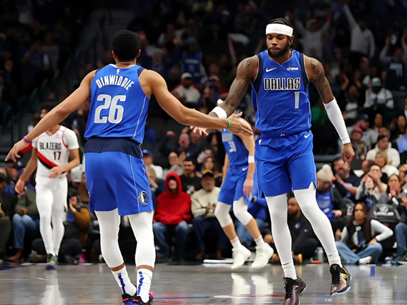 Mavericks complete 4th-quarter comeback to defeat Trail Blazers 117-111 Mavericks complete 4th-quarter comeback to defeat Trail Blazers 117-111