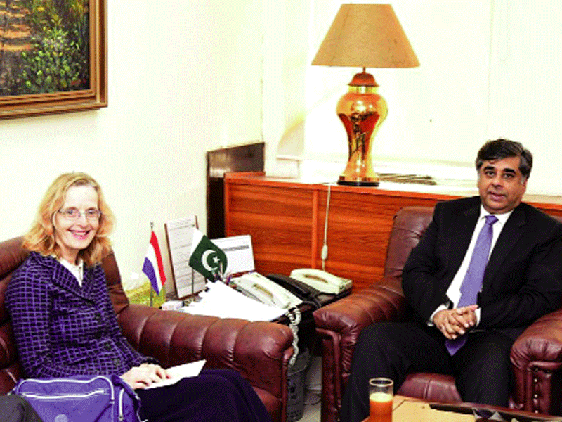 Dutch envoy, interim Minister discuss ways, means to further eco ties