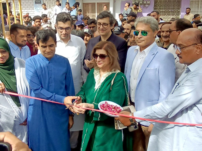 Commissioner participates in clean and green drive of District Central, praised DC Taha efforts Commissioner participates in clean and green drive of District Central, praised DC Taha efforts