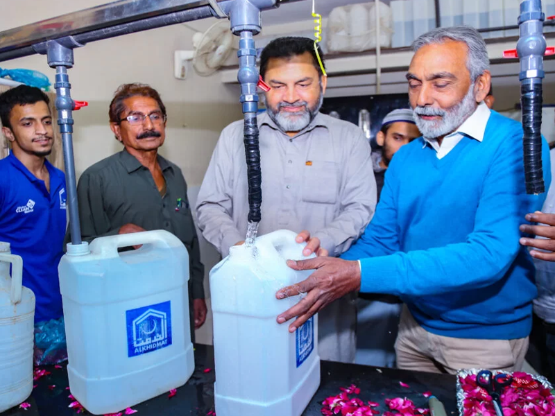 Alkhidmat operating 60 water filtration plants in Karachi: Naveed Baig Alkhidmat operating 60 water filtration plants in Karachi: Naveed Baig