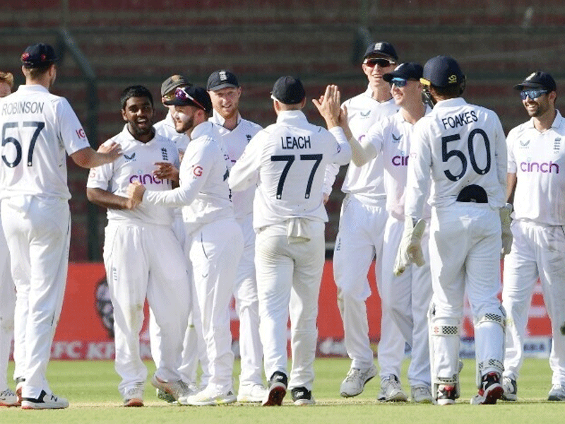 England on cusp of clean sweep over Pakistan England on cusp of clean sweep over Pakistan