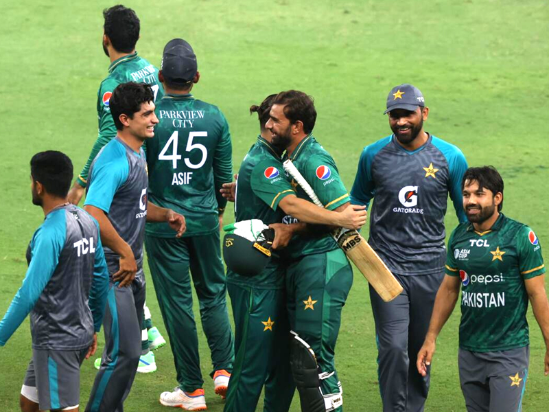 Pakistan crushes India in thriller match by 5 wickets Pakistan crushes India in thriller match by 5 wickets