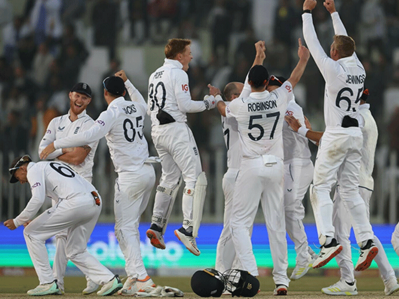 England thrashes Pakistan in Multan to win test series