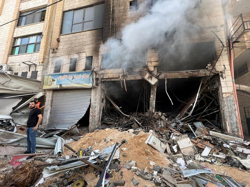 Israeli forces attack north Gaza’s main city from both sides Israeli forces attack north Gaza’s main city from both sides