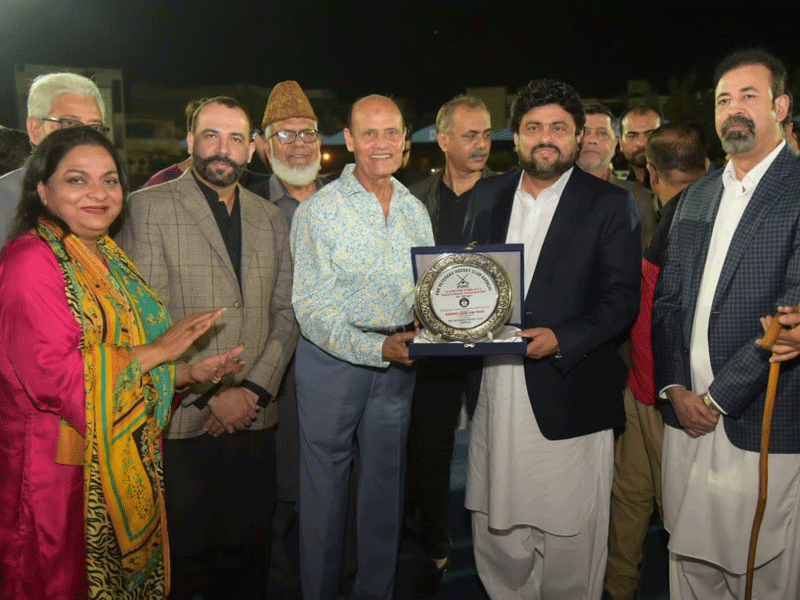 ‘Gov Sindh lauds efforts of Olympian Islahuddin for promoting Hockey’ ‘Gov Sindh lauds efforts of Olympian Islahuddin for promoting Hockey’