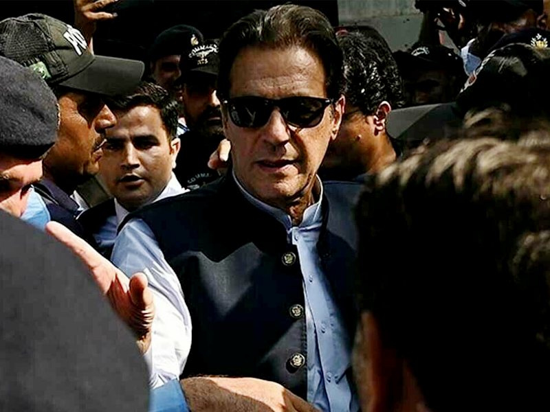 ‘IHC suspends Imran Khan’s non-bailable arrest warrant in Toshakhana case’
