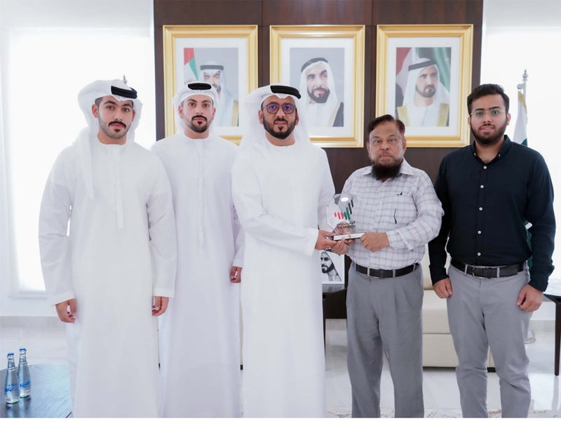 UAE CG Dr. Bakheet invites long-time employee, appreciates his services UAE CG Dr. Bakheet invites long-time employee, appreciates his services