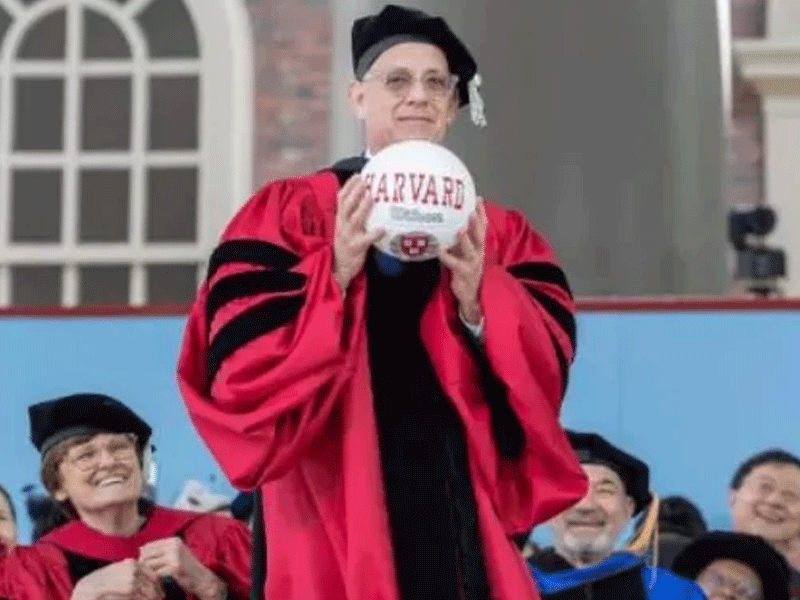 Tom Hanks receives Hon Doctorate from Harvard University Tom Hanks receives Hon Doctorate from Harvard University