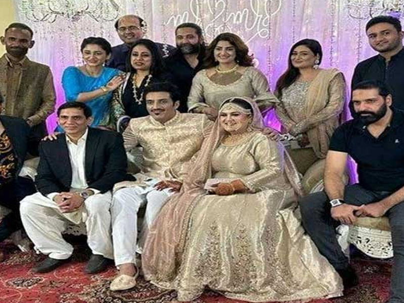Hina ties knot with Ammar Hina ties knot with Ammar