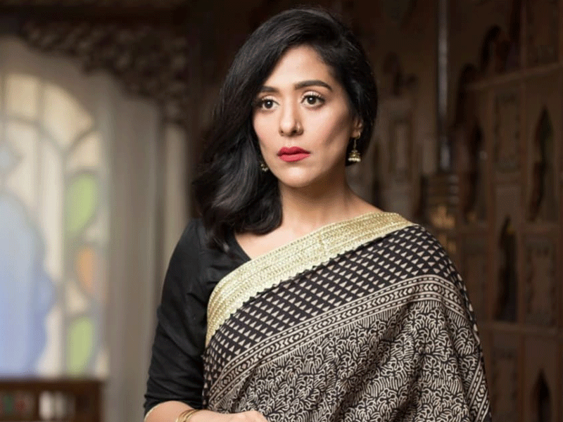 Yasra’s poetry leads to emotional connection with fans Yasra’s poetry leads to emotional connection with fans