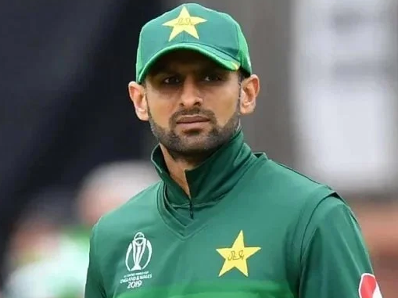 Shoaib Malik says ‘don’t want to be a burden on team, will play if Babar Azam desires’ Shoaib Malik says ‘don’t want to be a burden on team, will play if Babar Azam desires’