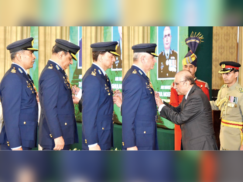 President confers military awards on officers of Armed Forces