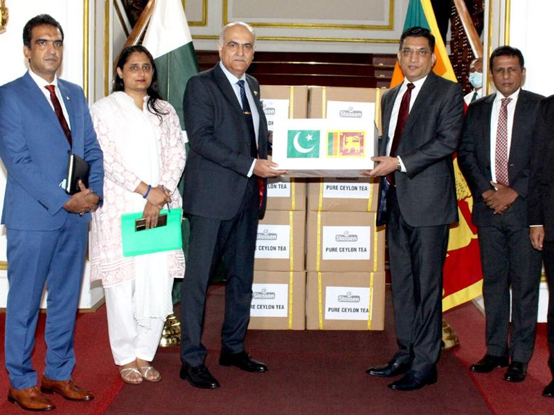 Sri Lanka hands over Ceylon tea for flood victims in Pakistan Sri Lanka hands over Ceylon tea for flood victims in Pakistan