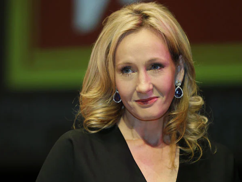 Scotland police probe ‘online threat’ to JK Rowling over Rushdie tweet Scotland police probe ‘online threat’ to JK Rowling over Rushdie tweet
