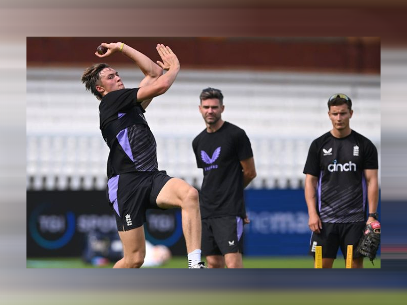 England names 6ft 7in tall pacer in playing XI for third Sri Lanka test England names 6ft 7in tall pacer in playing XI for third Sri Lanka test