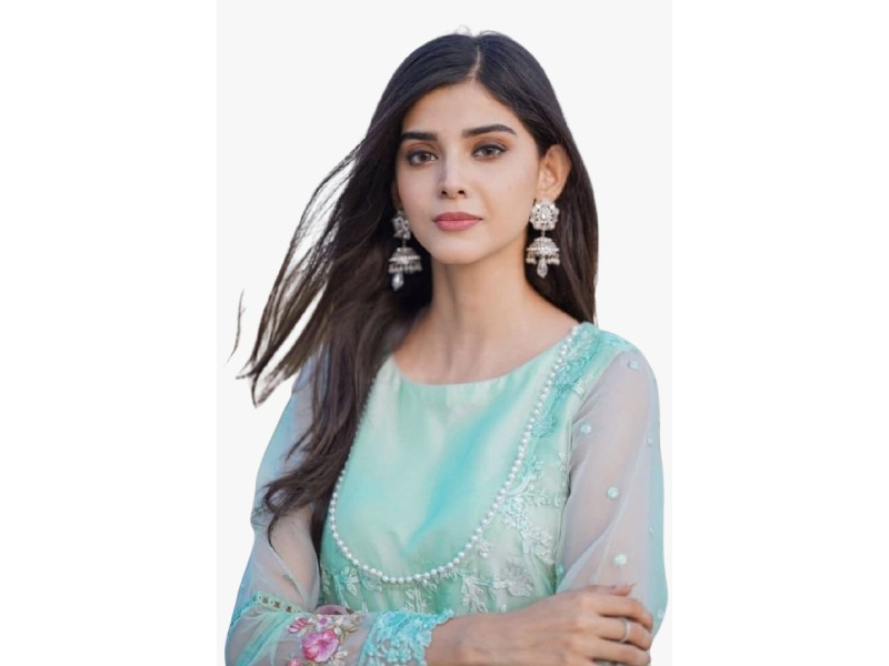 Zainab Shabbir reveals reason behind joining showbiz Zainab Shabbir reveals reason behind joining showbiz