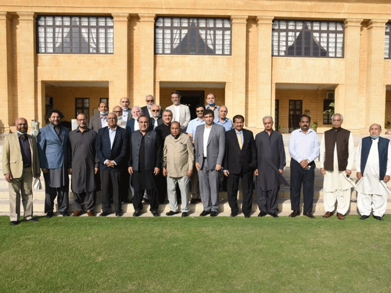 Gov Sindh hosts luncheon to KATI industrialist, praises SM Munir’s services Gov Sindh hosts luncheon to KATI industrialist, praises SM Munir’s services