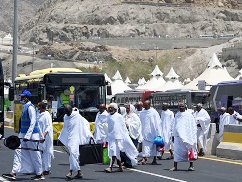 Faithful swarm from Makkah to Mina for Hajj climax