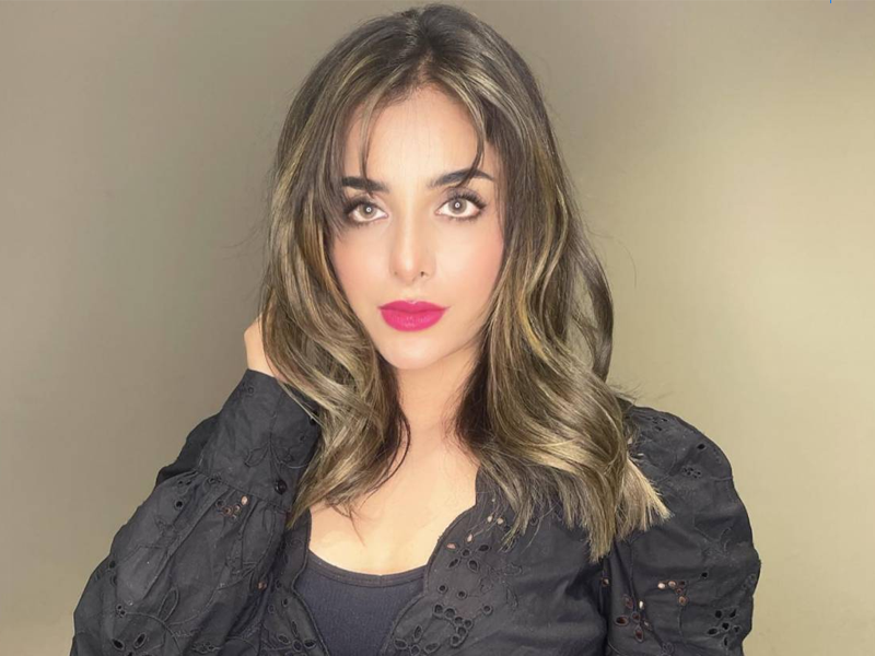 Netizens are stunned by latest Instagram video of Nida Khan Netizens are stunned by latest Instagram video of Nida Khan