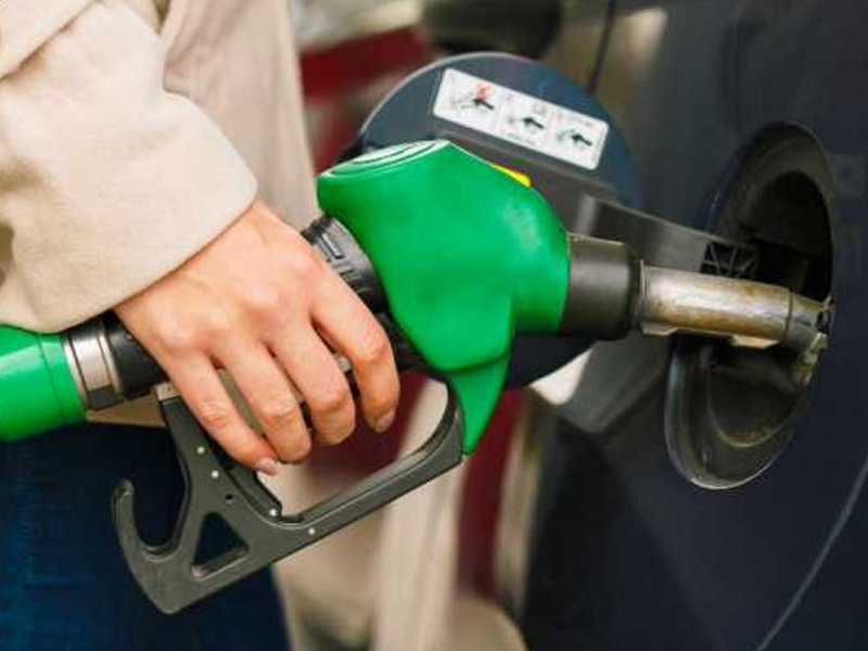 Petrol price likely to slide down by Rs9.62/litre