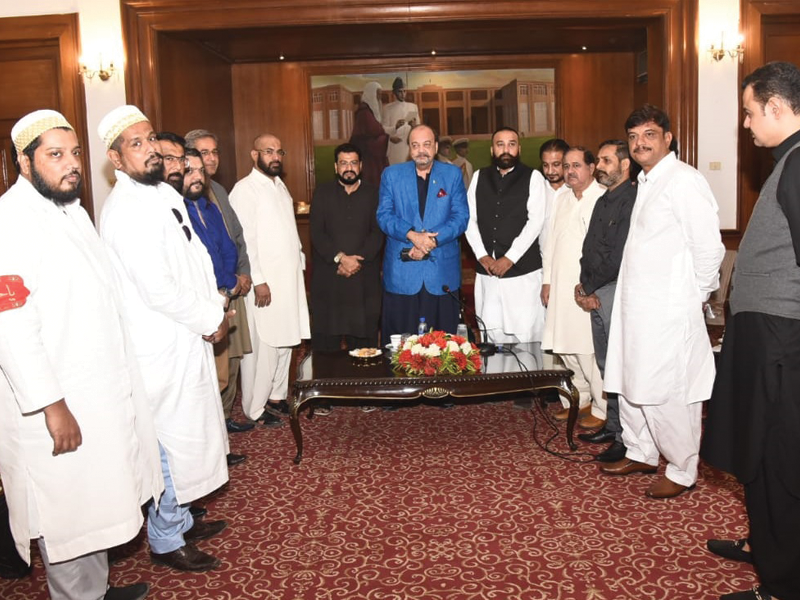 Business community meets Agha SirajDurrani, discuss key issues