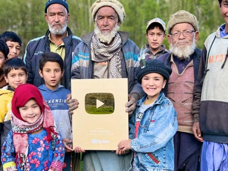 Young vlogger Shiraz earns YouTube ‘Golden Play Button’