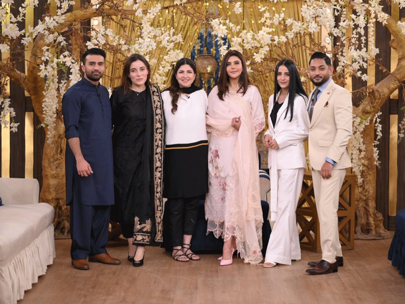 Shagufta Ejaz, Saniya Shamshad’s recent pictures from morning show goes viral Shagufta Ejaz, Saniya Shamshad’s recent pictures from morning show goes viral