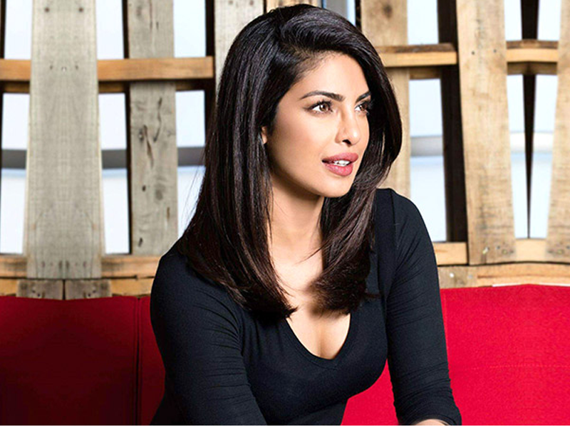 Priyanka Chopra warns netizens to not troll her Priyanka Chopra warns netizens to not troll her