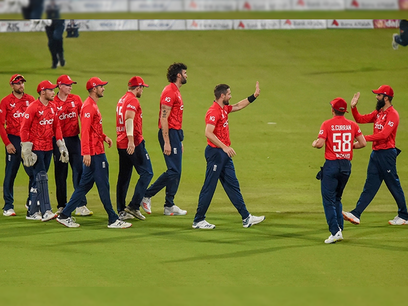 England dominates as Pakistan go down sans even fight, wins T20 series England dominates as Pakistan go down sans even fight, wins T20 series
