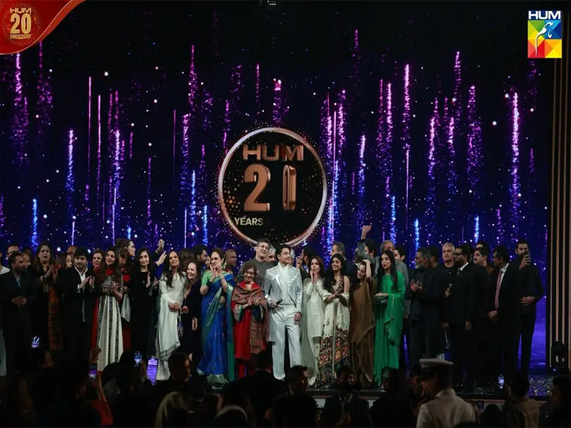Pakistani celebrities steal the spotlight at Hum TV’s 20th anniversary celebration Pakistani celebrities steal the spotlight at Hum TV’s 20th anniversary celebration