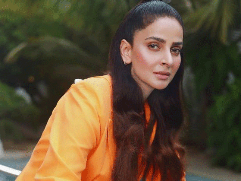 Saba stuns fans with her glowing no-makeup selfie Saba stuns fans with her glowing no-makeup selfie