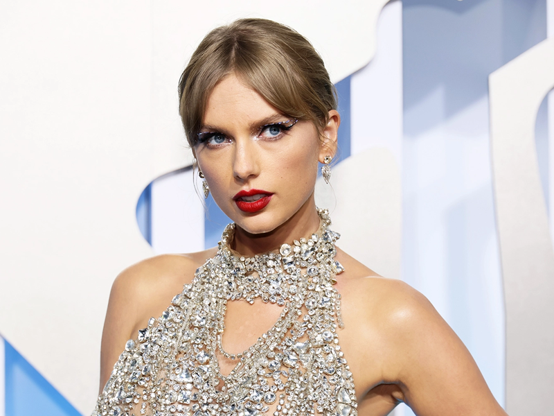 Here’s why Taylor Swift’s ‘Midnights’ has 4 covers