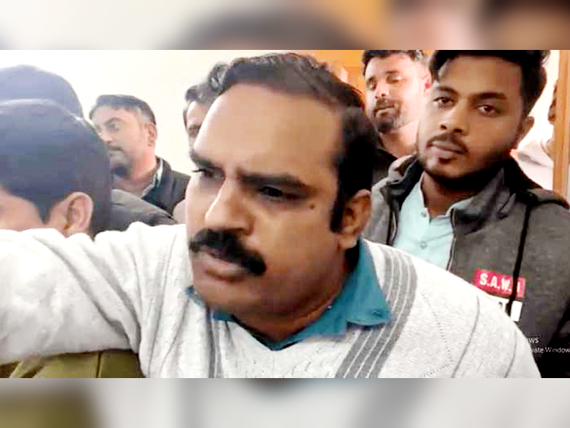 Court grants bail to journalist Shahid Aslam