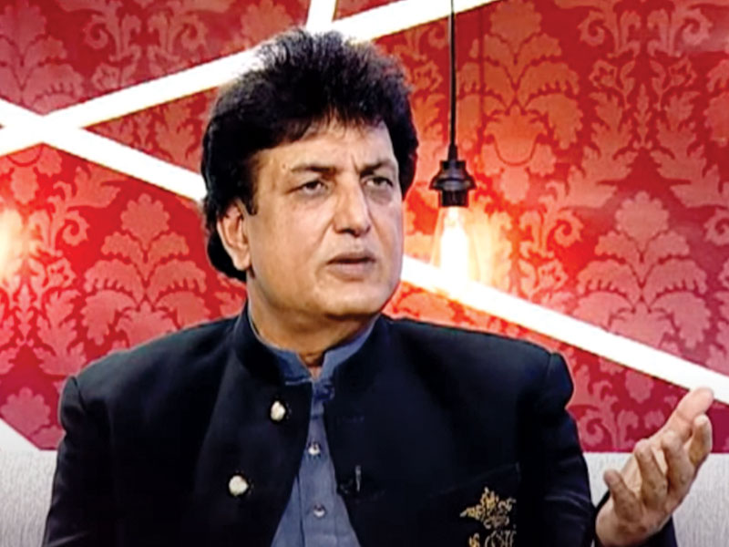 Khalilur Rehman Qamar terms Imran Ashraf, Sonia Hussain as over-confident actors