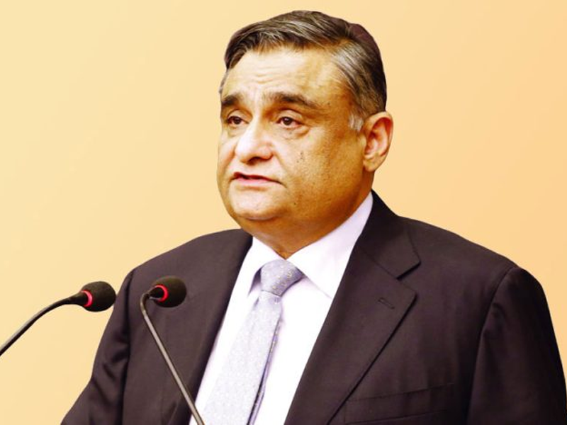 Dr Asim Hussain pays tribute to govt, Armed Forces, health workers