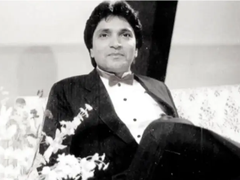 Why Junaid Jamshed led Moin Akhtar’s funeral prayer Why Junaid Jamshed led Moin Akhtar’s funeral prayer