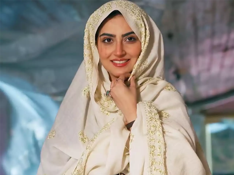 Hiba Bukhari reveals about her learning Pashto dialect Hiba Bukhari reveals about her learning Pashto dialect