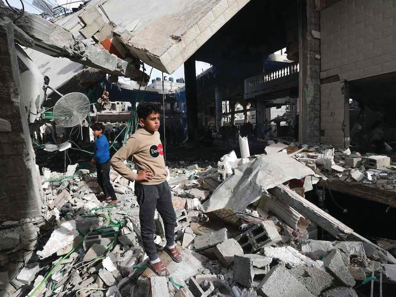 Israel frees two captives as airstrikes martyred 67 Palestinians Israel frees two captives as airstrikes martyred 67 Palestinians