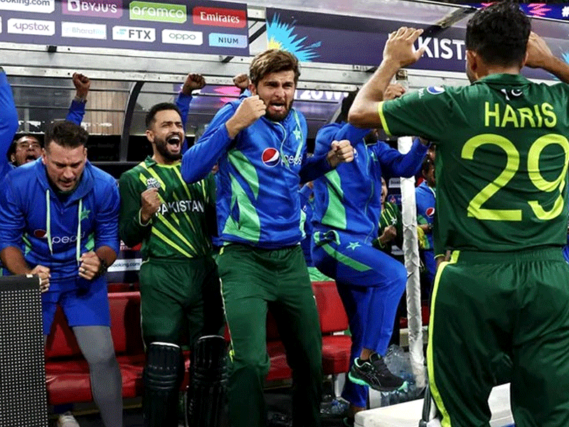 Pakistan storms into T20 World Cup final by beating New Zealand Pakistan storms into T20 World Cup final by beating New Zealand